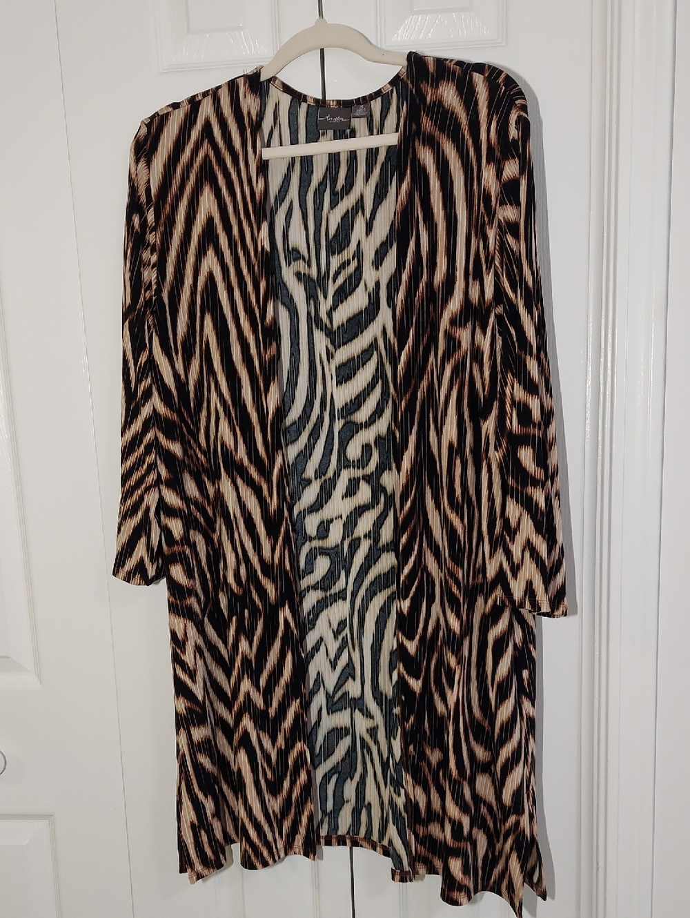 Chicos Travelers Jacket, Size L-XL, Open, Animal Print, No Iron